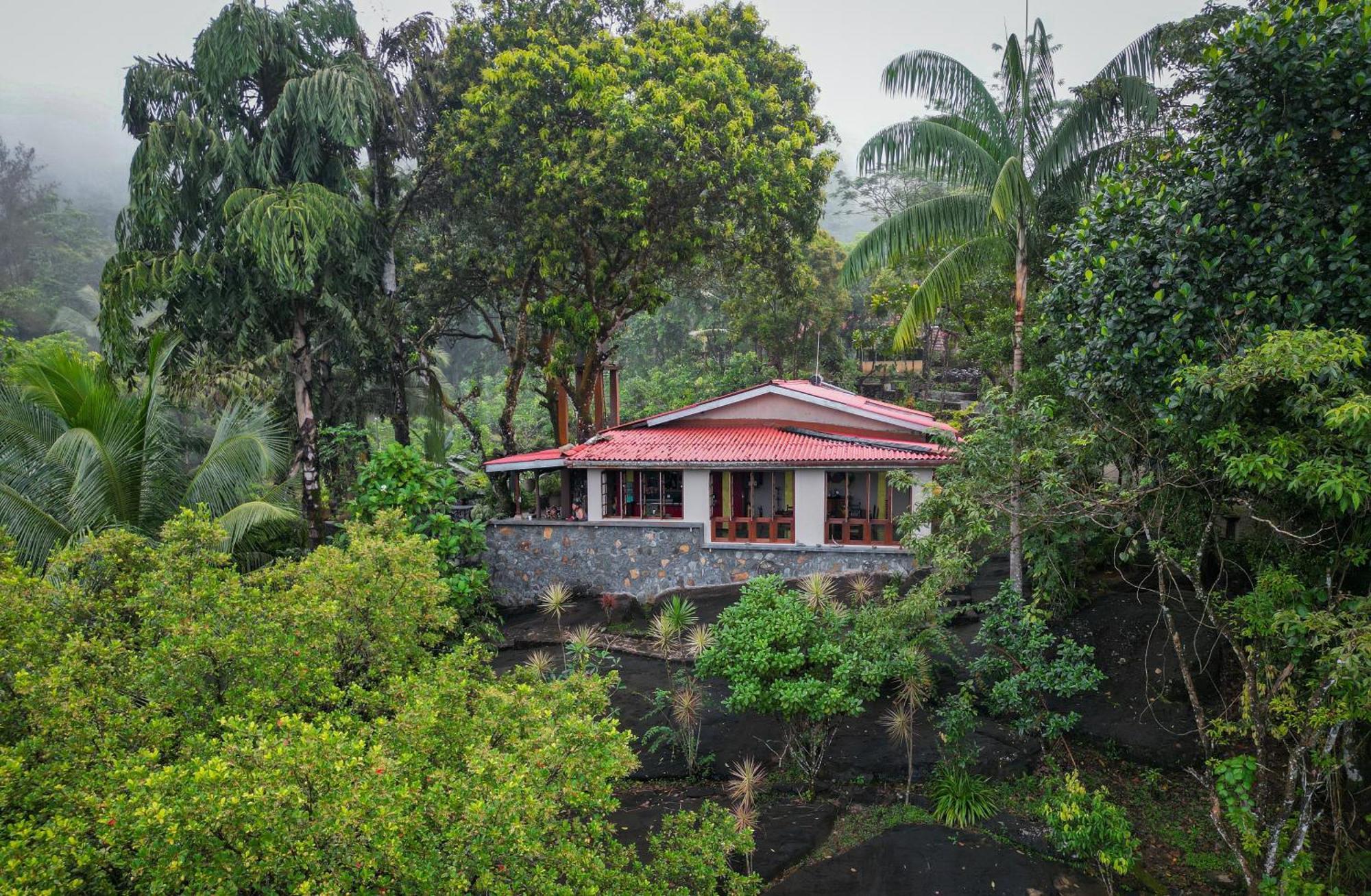 Singharaja Garden Agro Eco Lodge Pelawatta  Dış mekan fotoğraf
